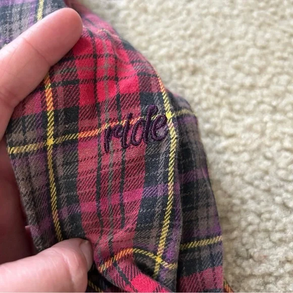 FOX button down plaid flannel shirt red & black M medium - Picture 6 of 9